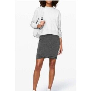 LULULEMON Boulevard Bliss Bubble Skirt Women 8 Charcoal Heather Stretch Ruching